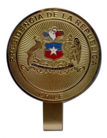 Placa Identificatoria para autos Fiscales con escudo y texto fotograbado sobre relieve pintura 3 colores